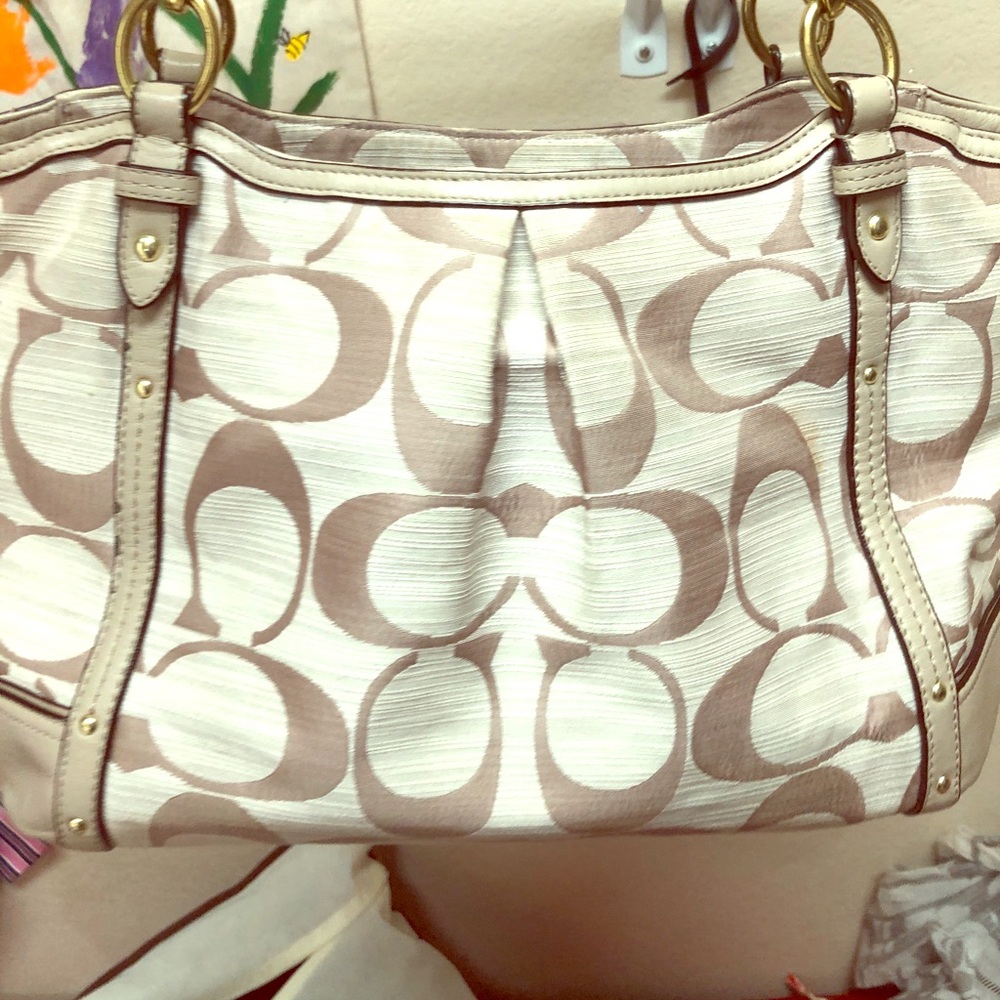 Beige COACH tote SOLD